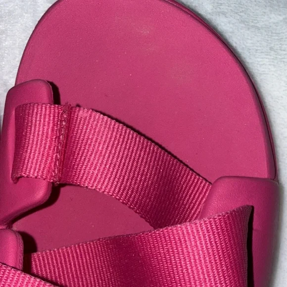 Chaco Women's Fuchsia Slide Sandals - Picture 5 of 8